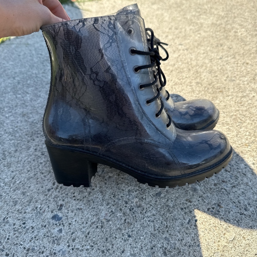 Stylish Black Heeled Boots